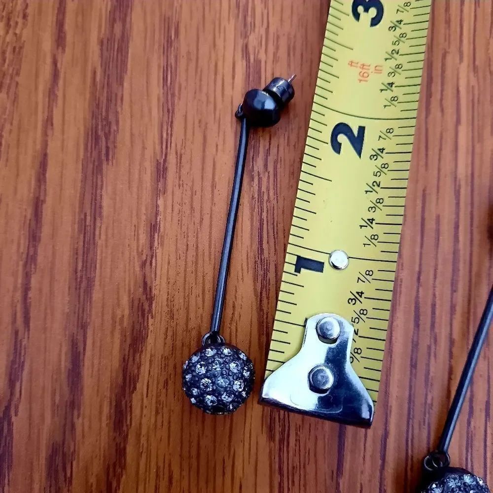 KENNETH COLE Crystal Drop Earrings - Picture 3 of 4